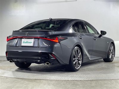 2022 Lexus IS — миниатюра 35