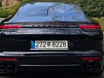 PORSCHE PANAMERA - 5
