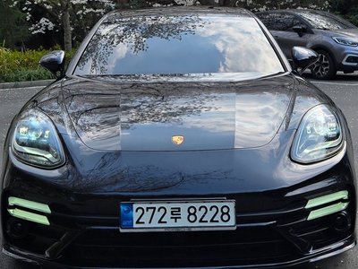 PORSCHE PANAMERA - 1