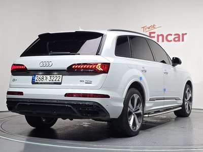 2022 AUDI Q7 — фото 3