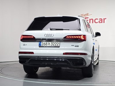 2022 AUDI Q7 — фото 4