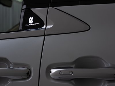 TOYOTA ALPHARD - 9