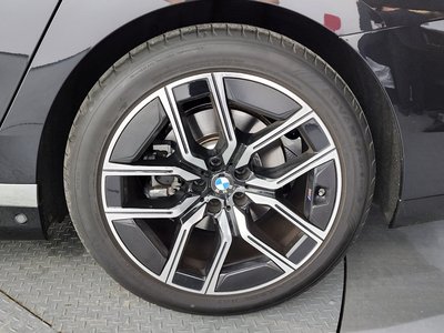 BMW 7 SERIES - 8