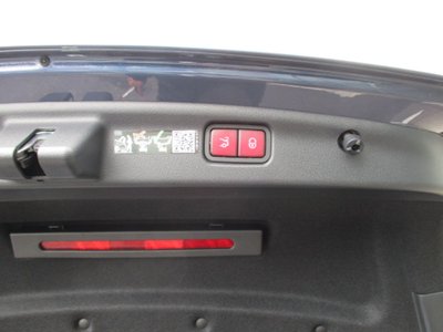 2026 Mercedes-BENZ C-CLASS 缩略图 6