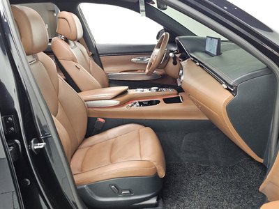 2021 Genesis GV70 — миниатюра 11