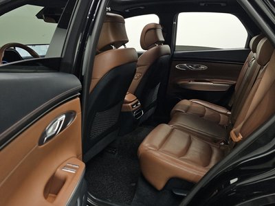 2021 Genesis GV70 — миниатюра 12