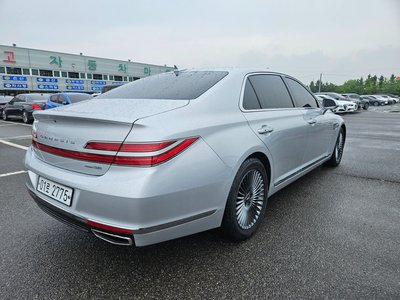 2019 Genesis G90 — фото 5