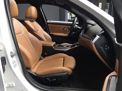 صورة مصغرة 17 لـ 2024 BMW 3 SERIES
