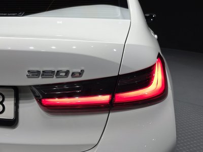 صورة 10 لـ 2024 BMW 3 SERIES