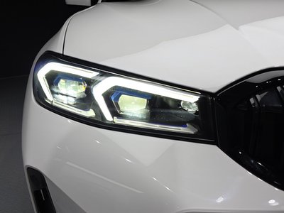 صورة 9 لـ 2024 BMW 3 SERIES