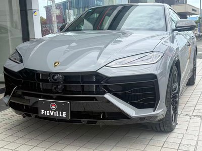 2026 Lamborghini URUS 照片 3