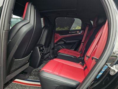 2024 Porsche CAYENNE — миниатюра 18