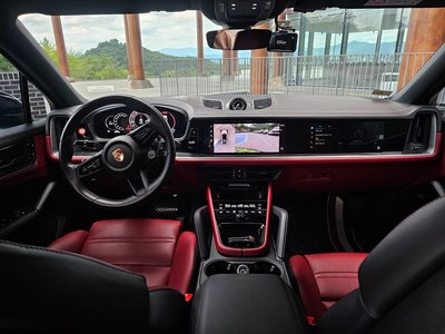 2024 Porsche CAYENNE — миниатюра 16