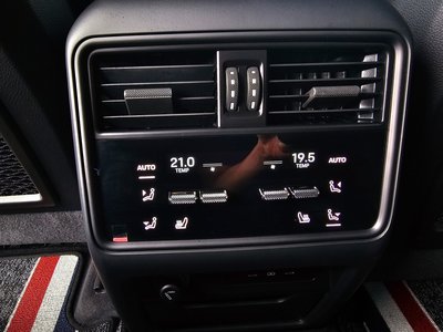 2024 Porsche CAYENNE — миниатюра 17