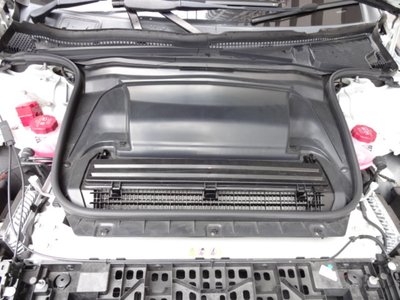MERCEDES-BENZ EQE - 10
