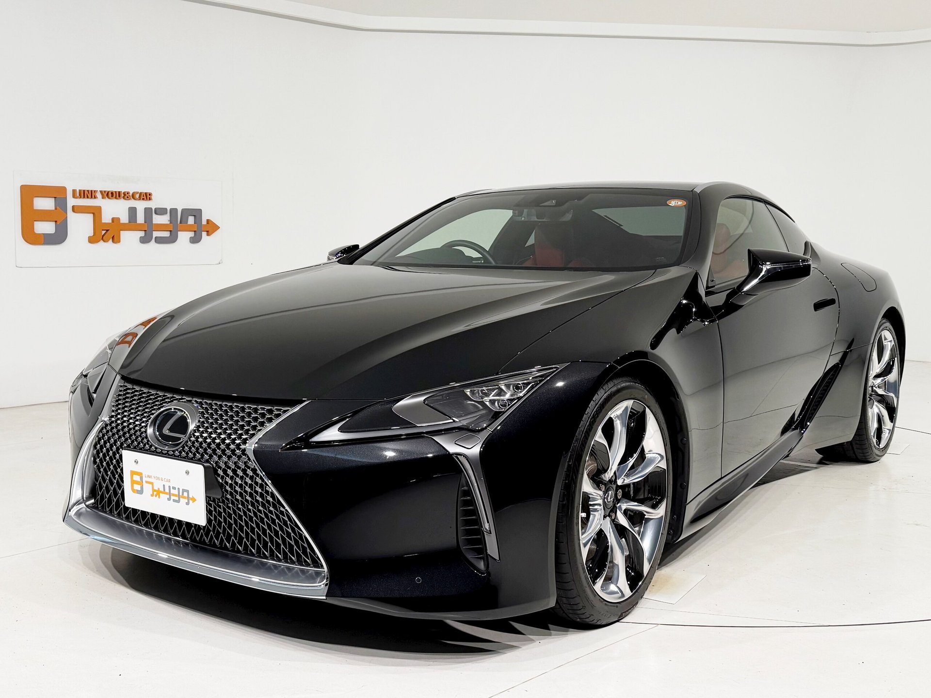 LEXUS LC - View 1