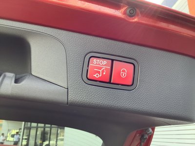 MERCEDES-BENZ GLC - 10