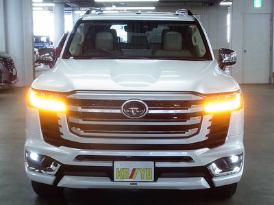 TOYOTA LAND CRUISER 300 - 9