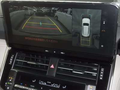 TOYOTA LAND CRUISER 300 - 3