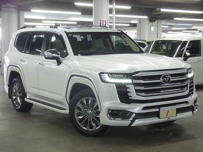 TOYOTA LAND CRUISER 300 - 8