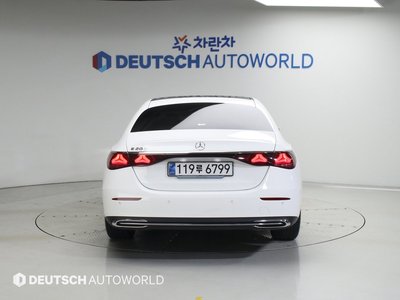 2025 Mercedes-BENZ E-CLASS 照片 3