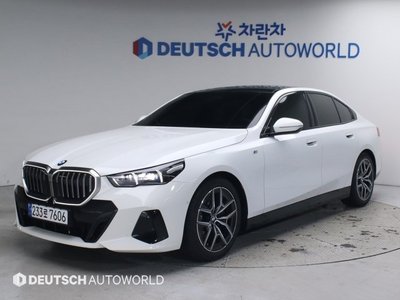 BMW 5 SERIES - 1