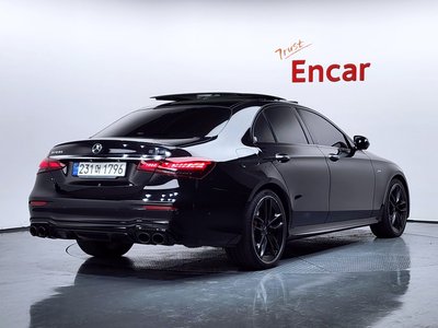 MERCEDES-BENZ E-CLASS - 4