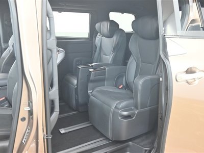 2023 Toyota ALPHARD — миниатюра 11