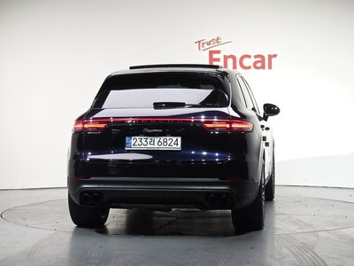 PORSCHE CAYENNE - 4