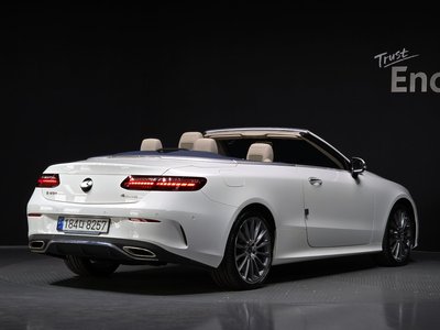 MERCEDES-BENZ E-CLASS - 3