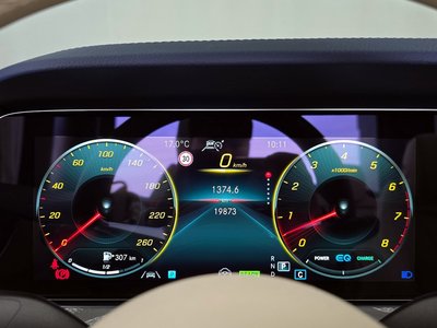 MERCEDES-BENZ E-CLASS - 8