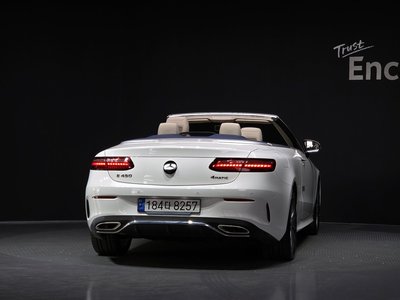 MERCEDES-BENZ E-CLASS - 4