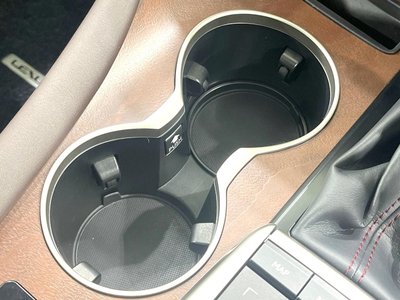 صورة مصغرة 68 لـ 2019 Lexus RX