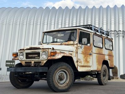 TOYOTA LAND CRUISER 40 - 1