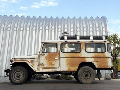 TOYOTA LAND CRUISER 40 - 6