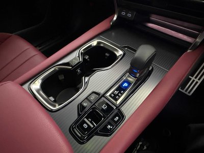 صورة مصغرة 24 لـ 2025 Lexus RX