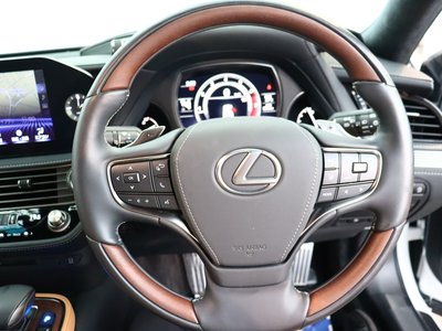 2021 Lexus LS — миниатюра 28