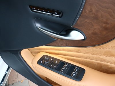 2021 Lexus LS — миниатюра 12