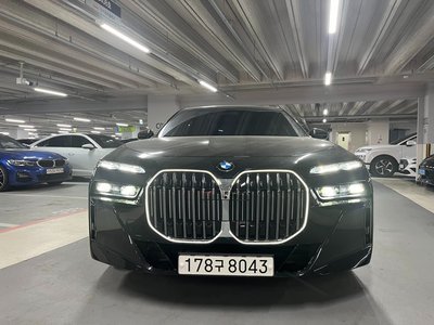 BMW 7 SERIES - 2