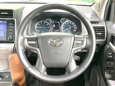 صورة مصغرة 12 لـ 2022 Toyota LAND CRUISER PRADO