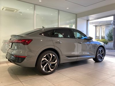 AUDI Q8 SPORTBACK E-TRON - 8