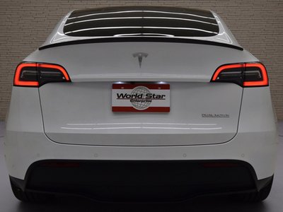 TESLA MODEL Y - 6