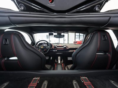 2017 Ferrari 812 SUPERFAST — фото 50
