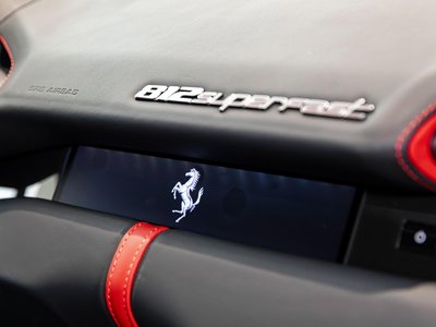 2017 Ferrari 812 SUPERFAST — фото 38