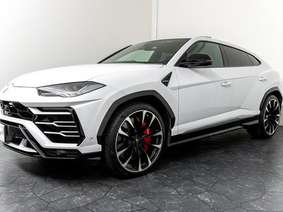 LAMBORGHINI URUS - 10