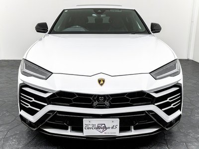 LAMBORGHINI URUS - 4