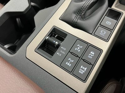 2024 Toyota LAND CRUISER 250 — миниатюра 43