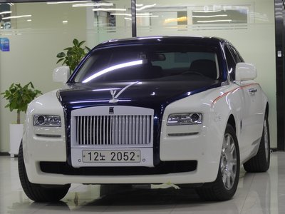ROLLS-ROYCE GHOST - 1