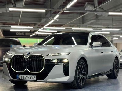 BMW 7 SERIES - 1