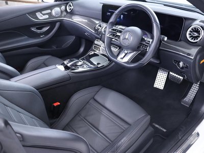 MERCEDES-BENZ E-CLASS - 2